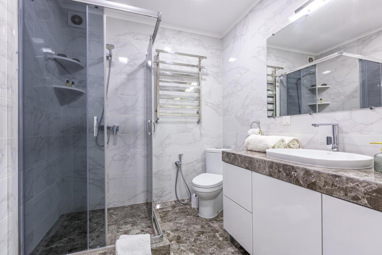 Apartment Rubchaka Lviv Bagian luar foto