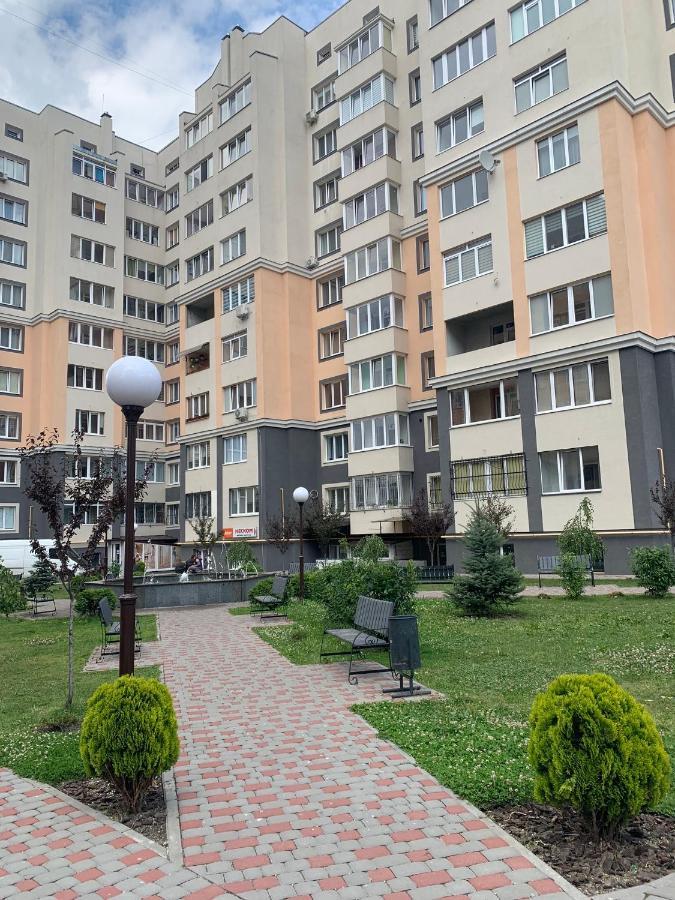 Apartment Rubchaka Lviv Bagian luar foto