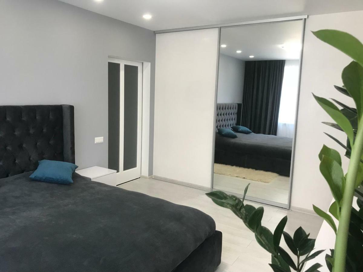 Apartment Rubchaka Lviv Bagian luar foto